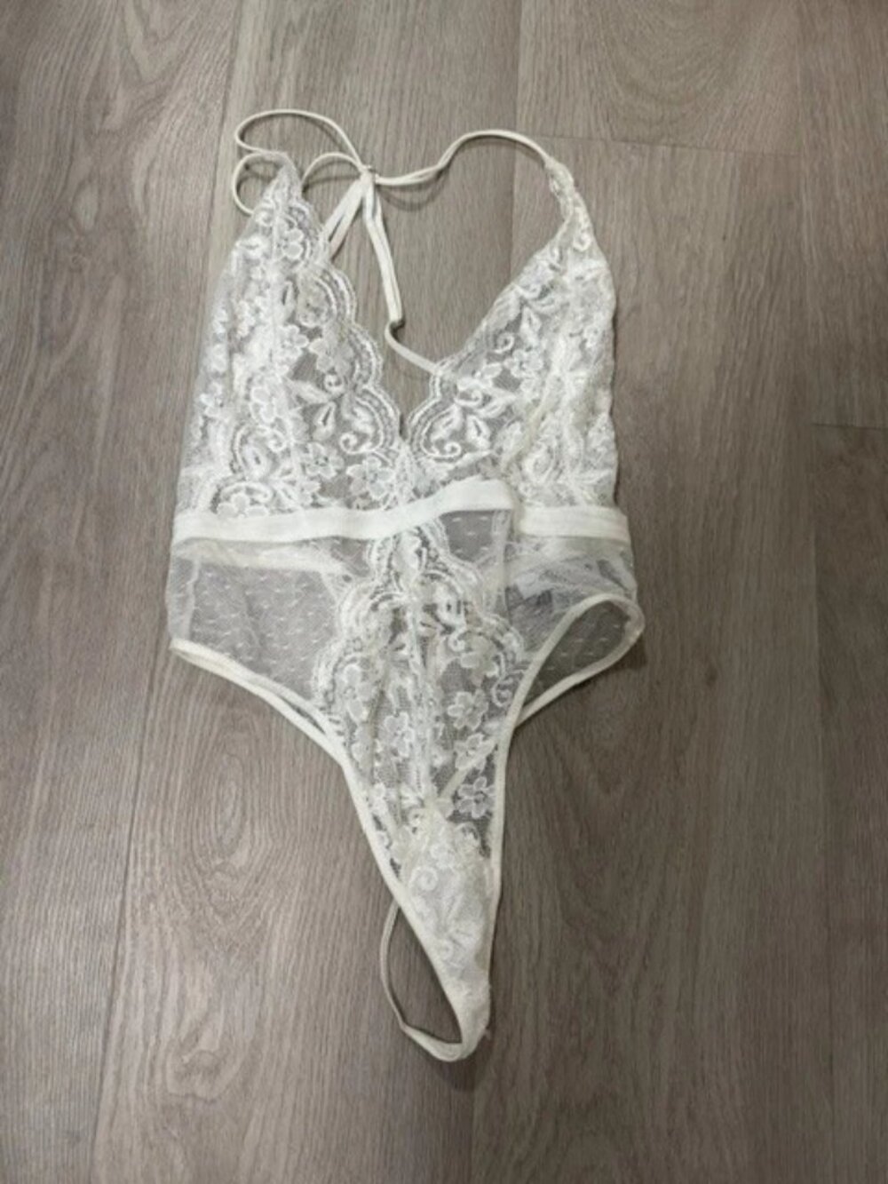 In BLOOM BY JONQUIL Plunge Neck Lace Thong Teddy White NWT M Medium Lingerie